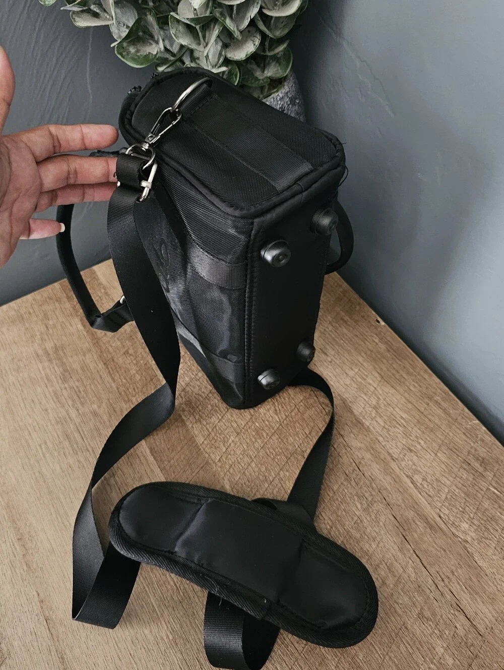 Alo Mini Mesh Handbag